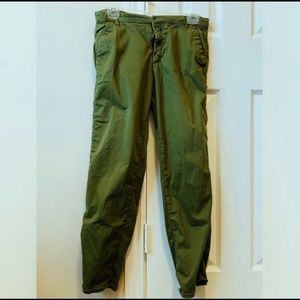 Petite military green cargo-like pant